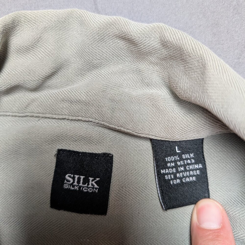 Vintage 100% silk Silk Icon Camp Shirt-Large